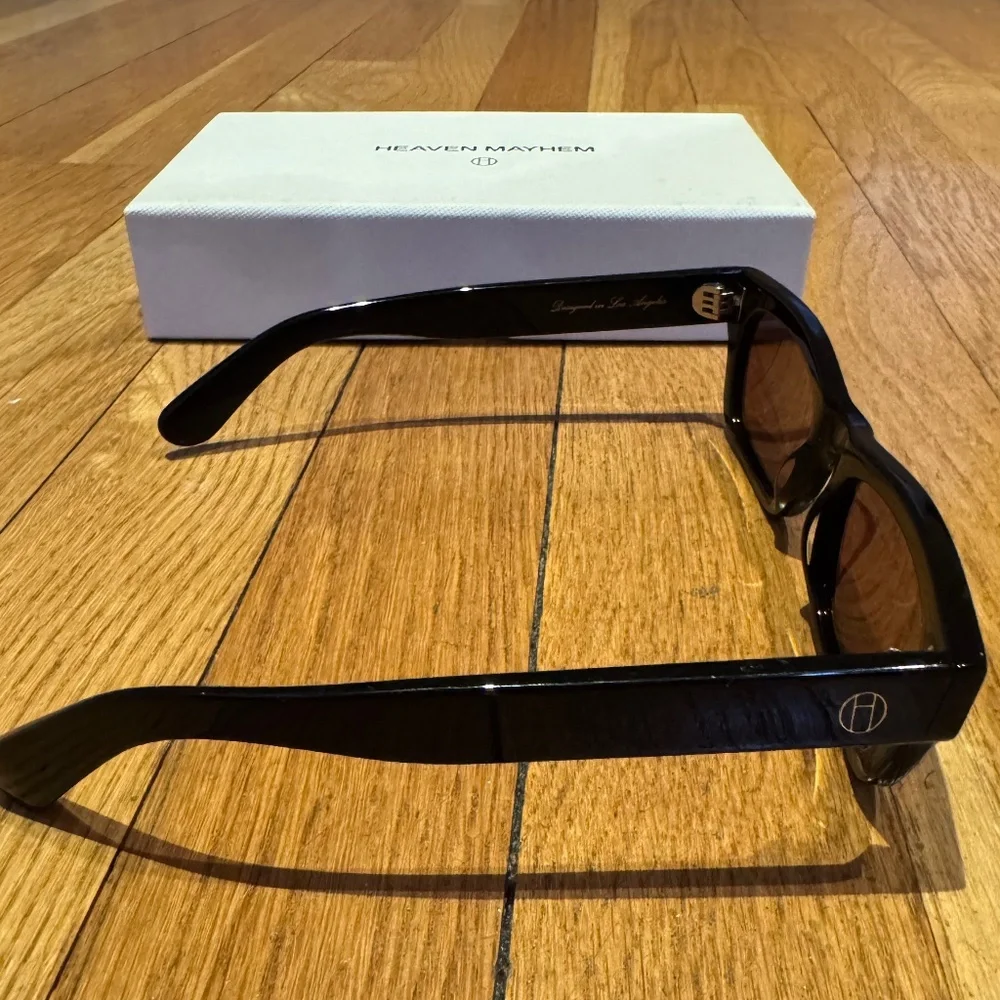 HEAVEN MAYHEM - Sloane Black Acetate Sunglasses - Picture 6 of 10